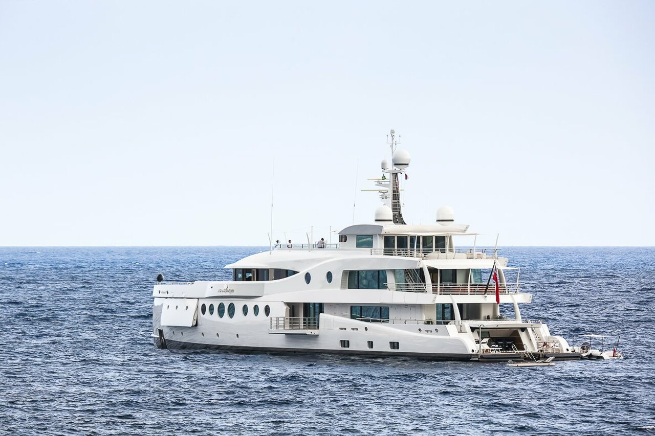 MADAME KATE Yacht • Amels • 2015 • Owner Alexandre Grendene Bartelle