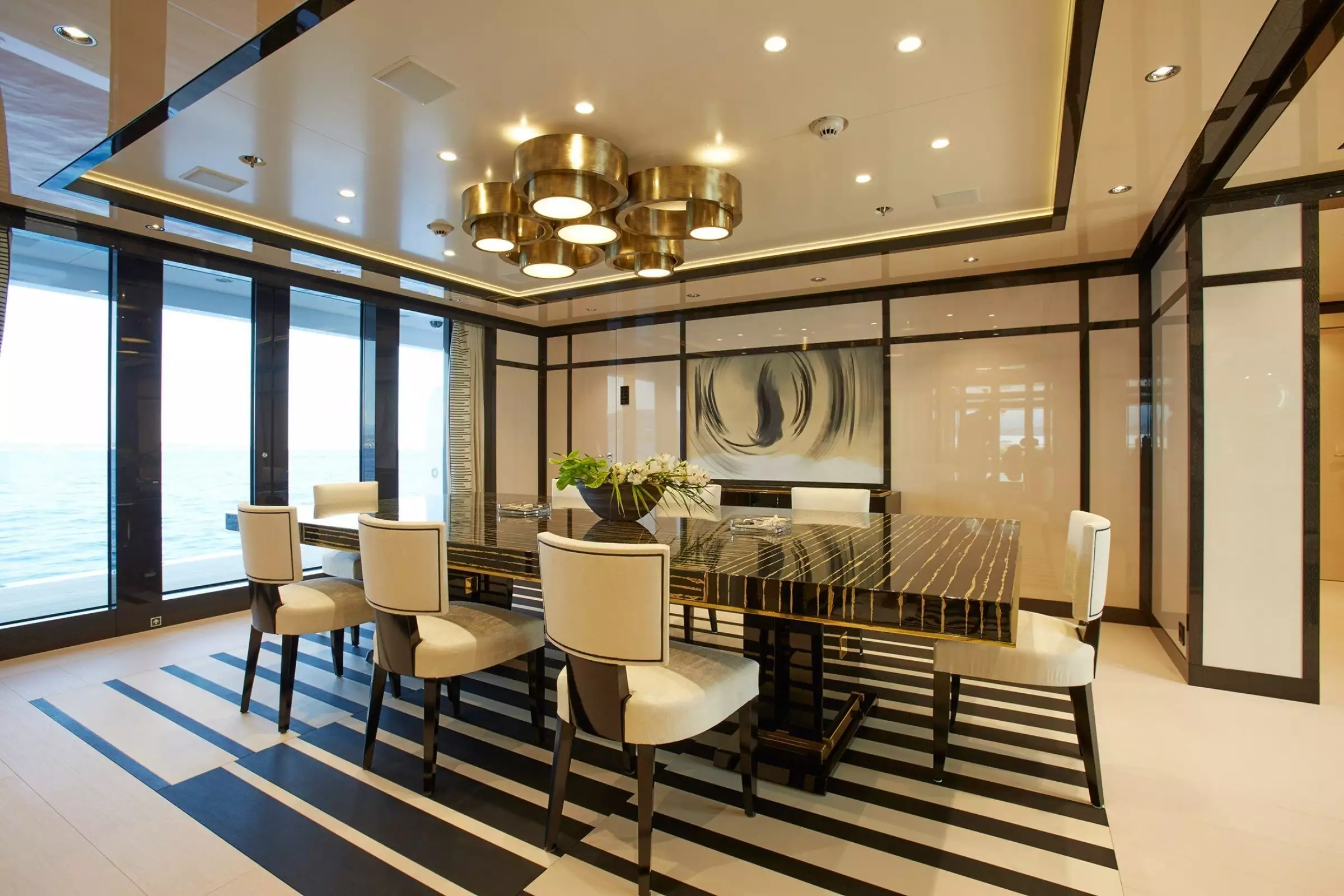 Interior do Iate Amels Madame Kate