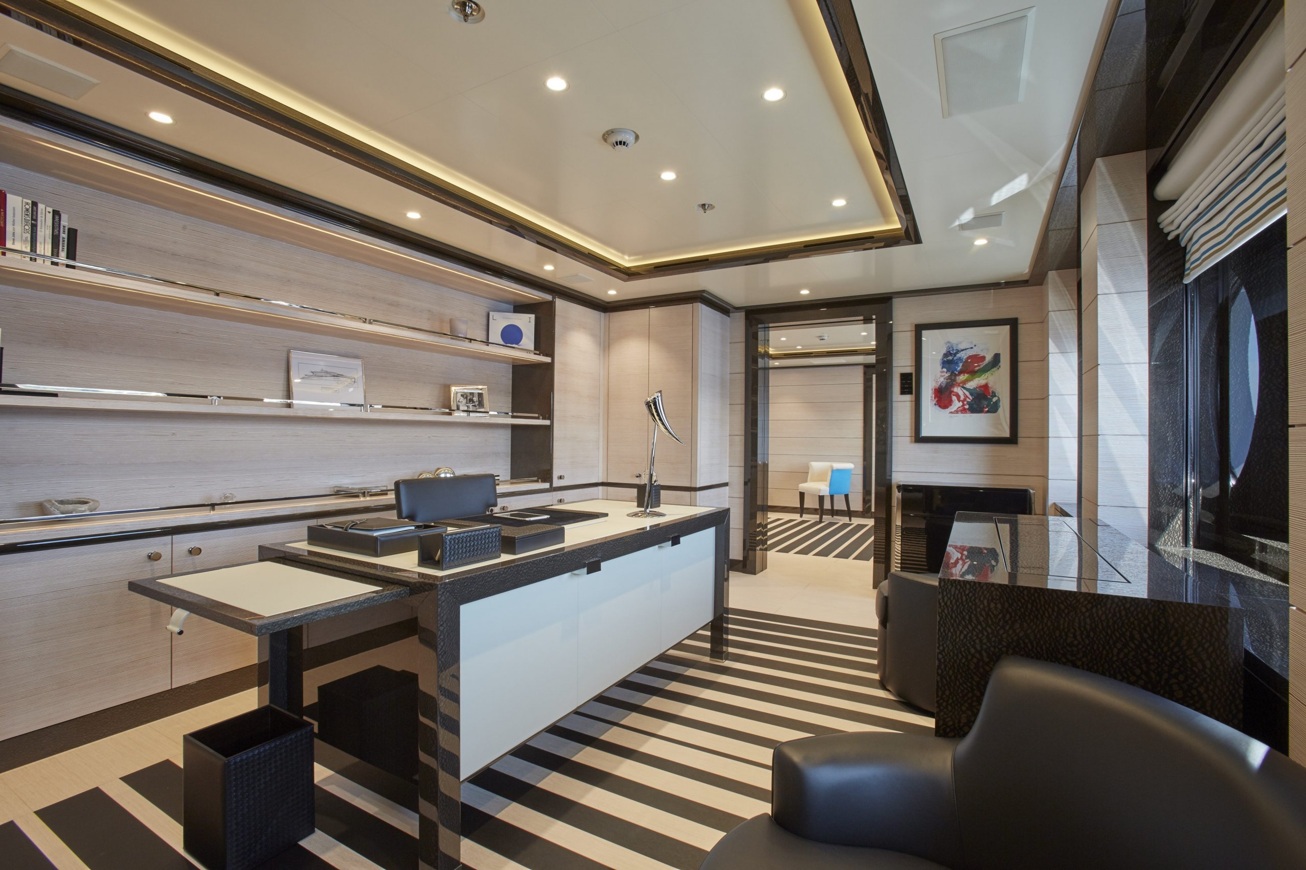 Interior do Iate Amels Madame Kate