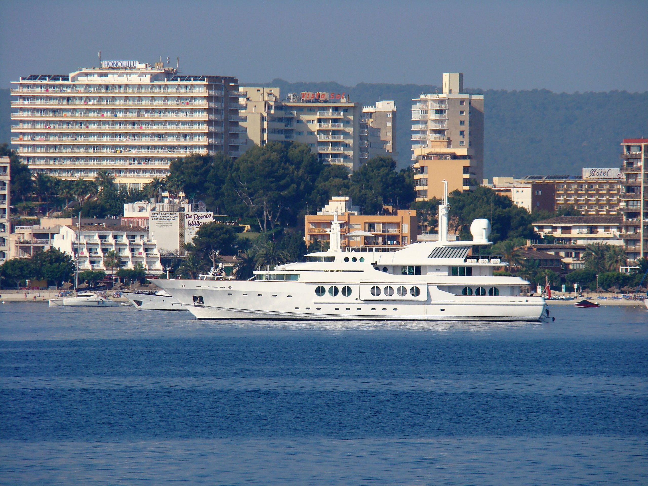 MARIDOME Yacht • Brooke Marine • 1989 • Proprietario Solomon Lew