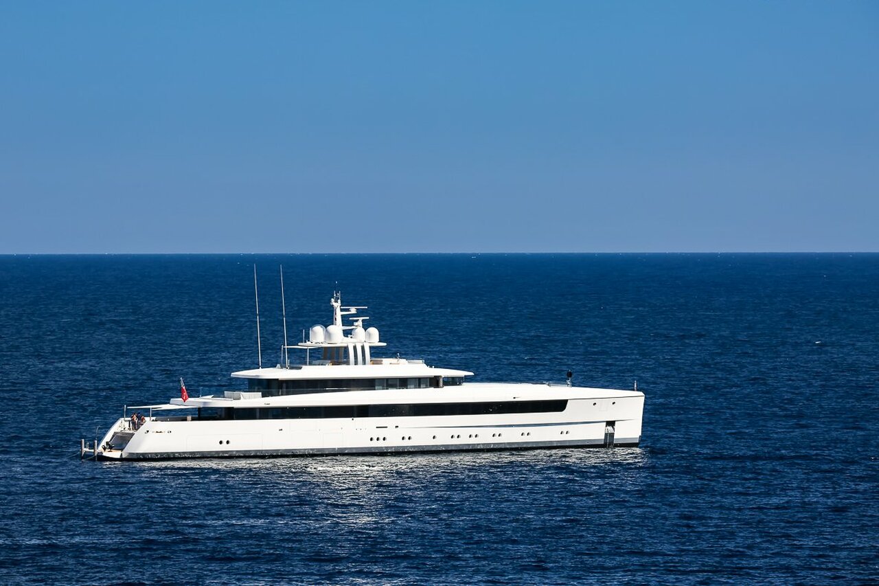 NAJIBA Yacht • Feadship • 2019 • Propriétaire Mohammed et Meshal Almarzouq