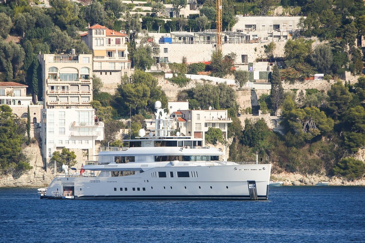 motor yacht nautilus