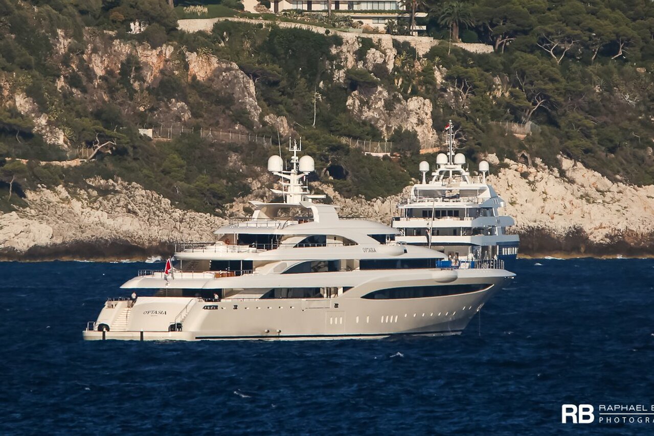 Optasia yacht