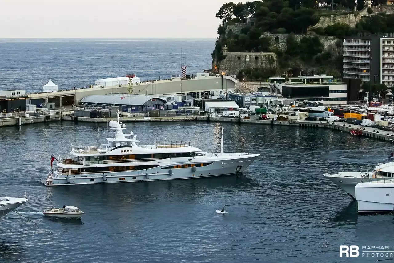 Papa yatı – 55m – Amels