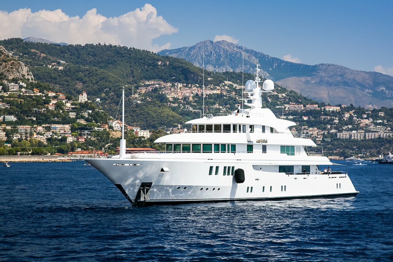 PARTY GIRL Yacht • Icon Yachts • 2012 • Owner Charles West