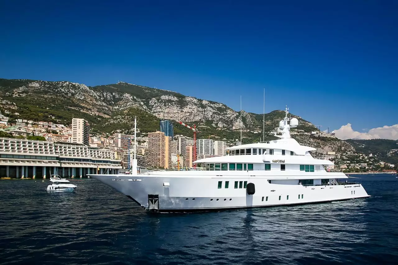 NORA Yacht (ex Party Girl) • Icon Yachts • 2012 • Ex propietario Charles West