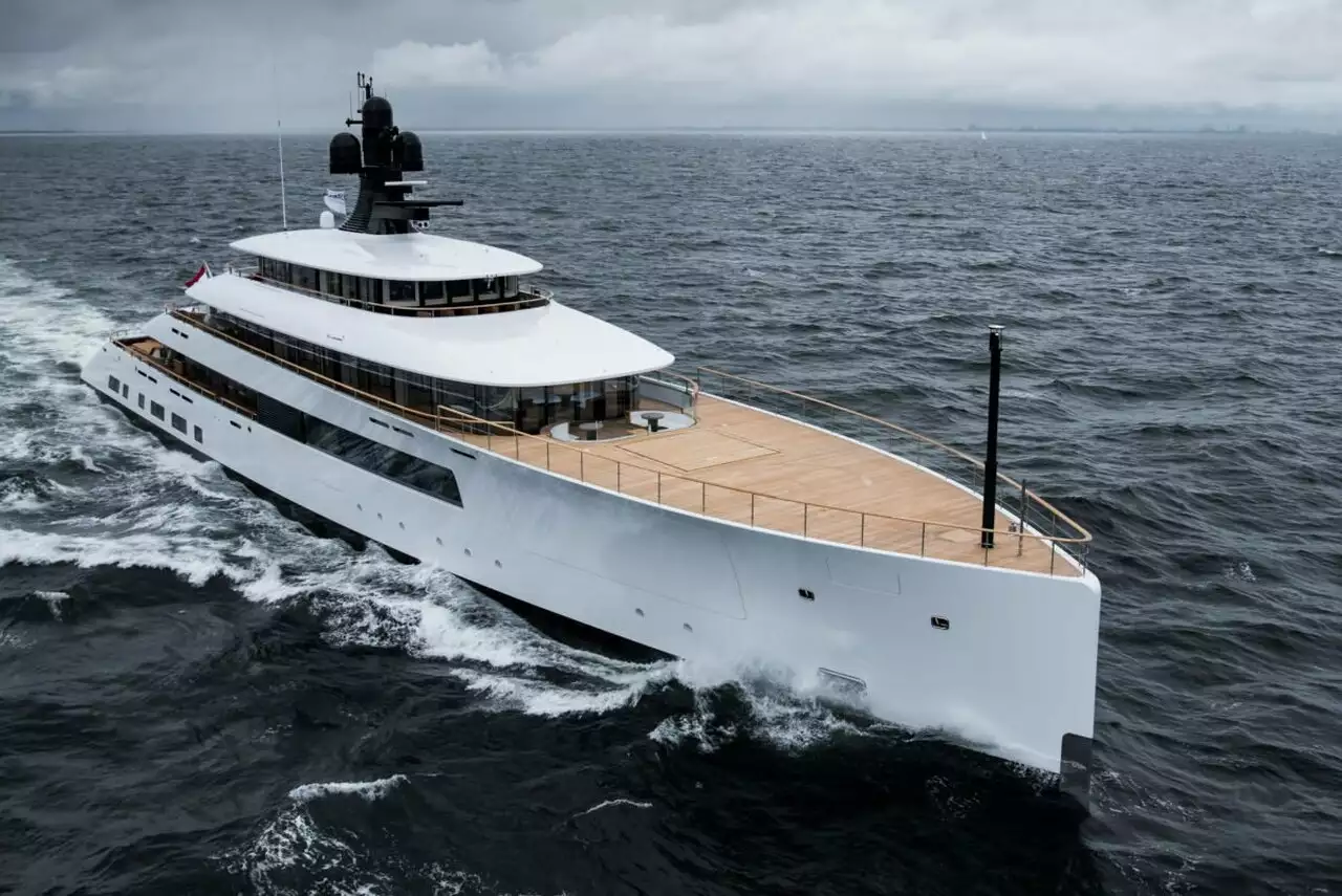 PI Yacht - Feadship - 2019 - Owner Howard Schultz