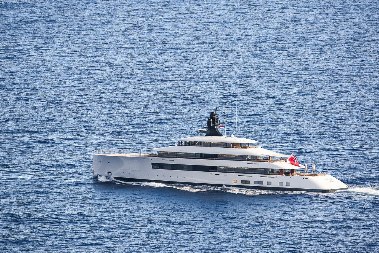 يخت PI - Feadship - 2019 - المالك هوارد شولتز