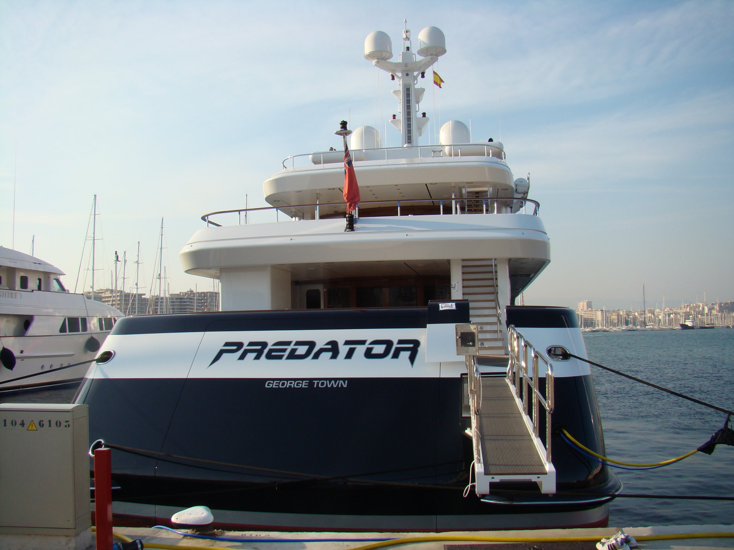 Yate PREDATOR • Feadship • 2008 • propietario Iksander Makhmudov