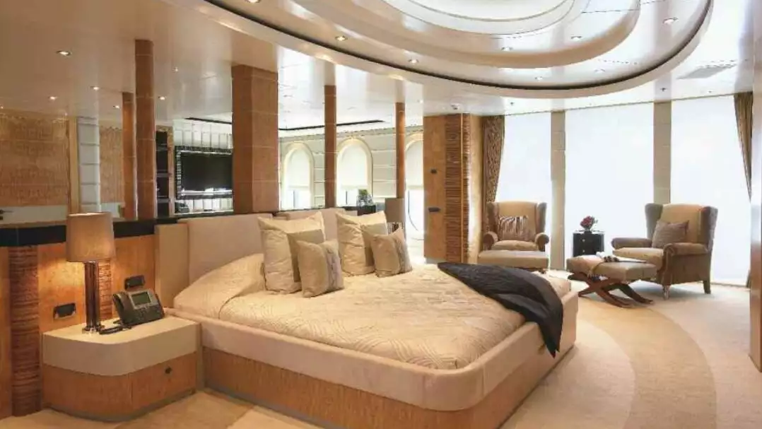 yacht Predator interior