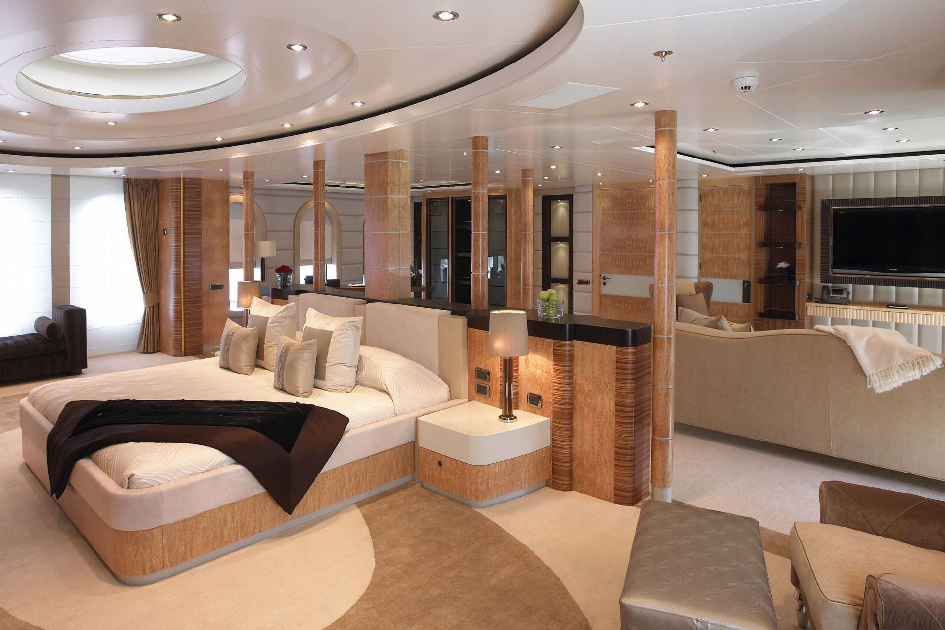 intérieur de yacht Predator