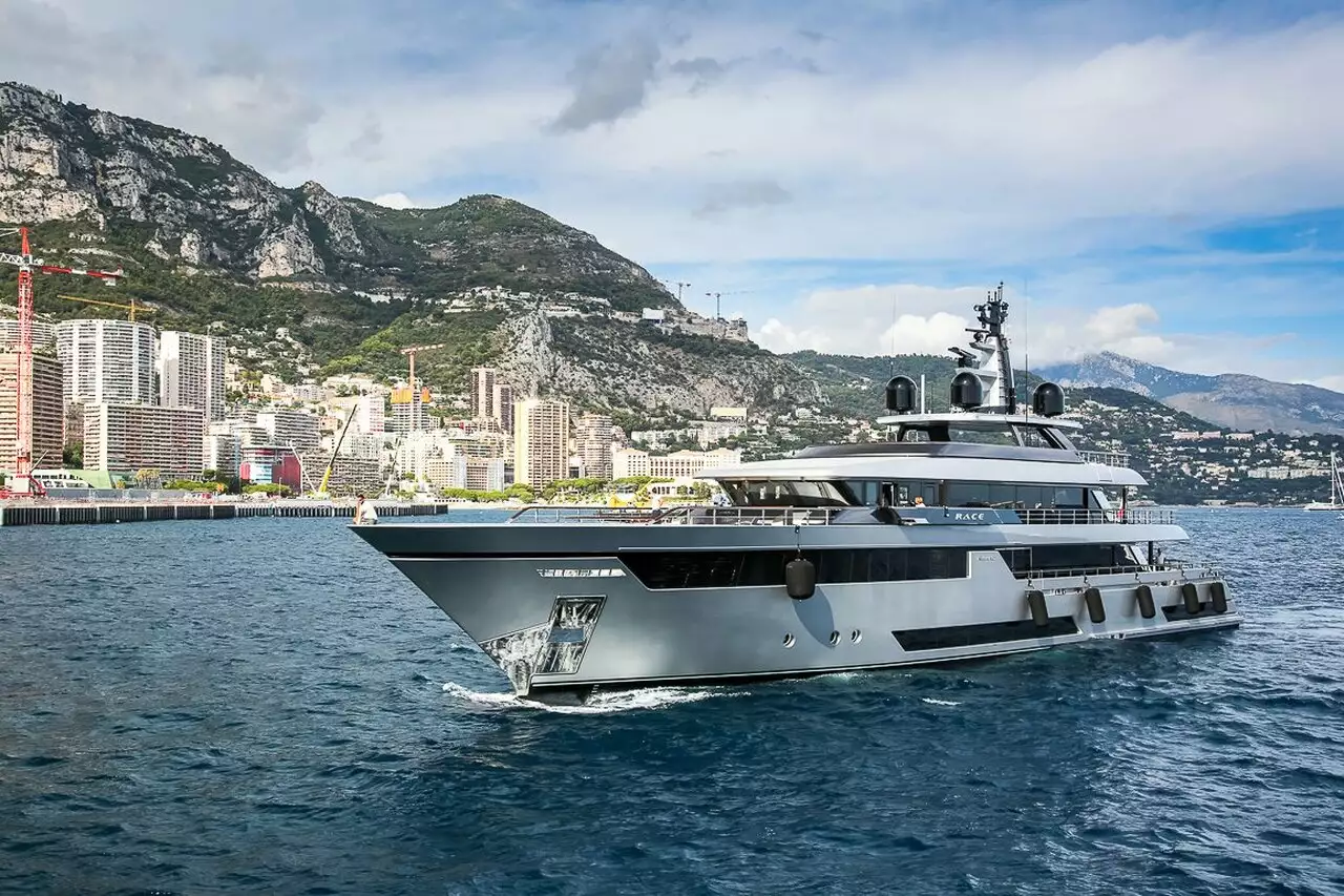 RACE Yacht • Riva • 2019 • Propriétaire Piero Ferrari