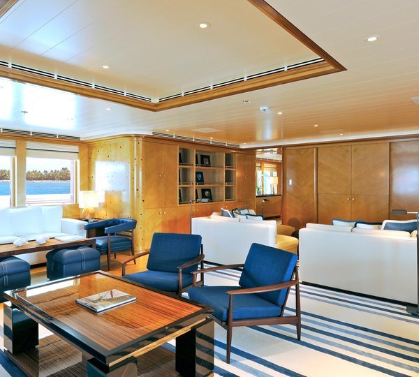 intérieur de yacht Rocinante