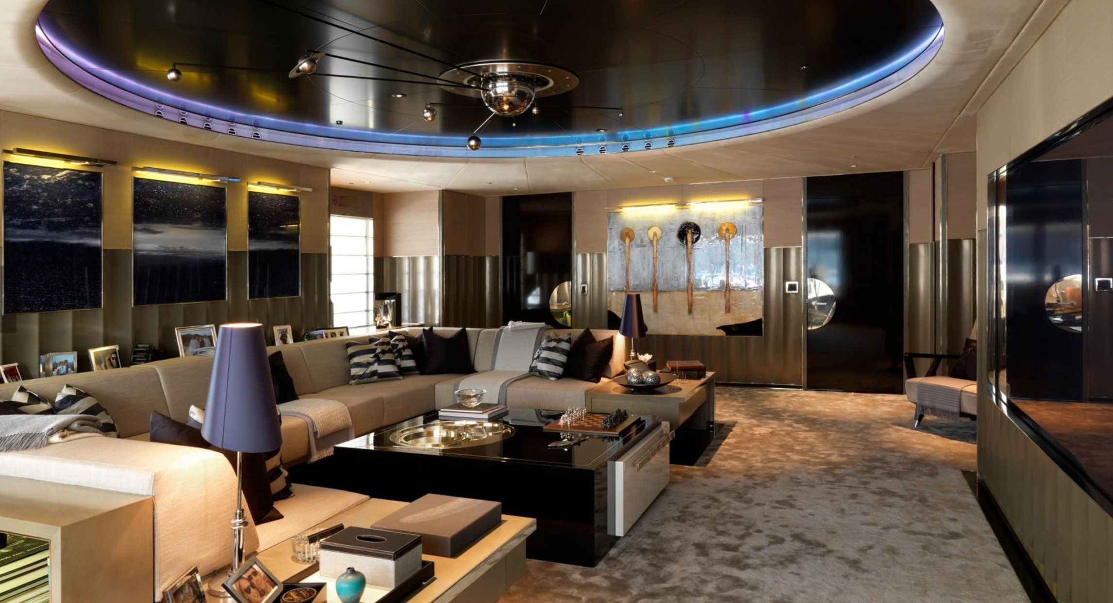 yacht Sealyon interior