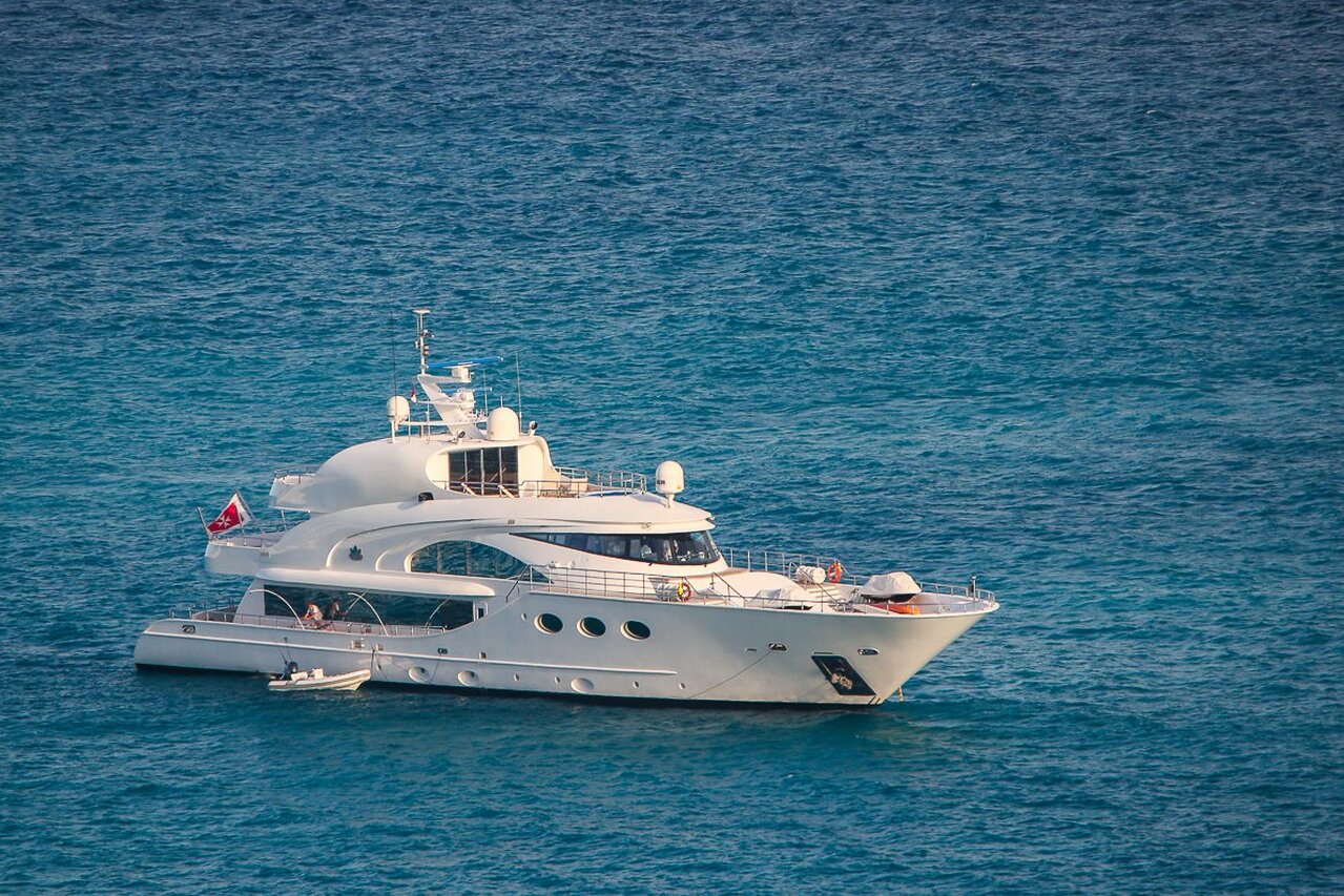 LOTUS Yacht • Мисс Тор • 2007 • Бывший владелец Викрам Чатвал