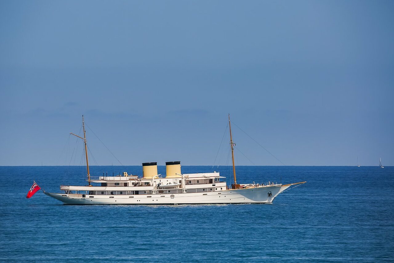 Yacht Talitha – 80 m – Krupp Germania Werft – Mark Getty