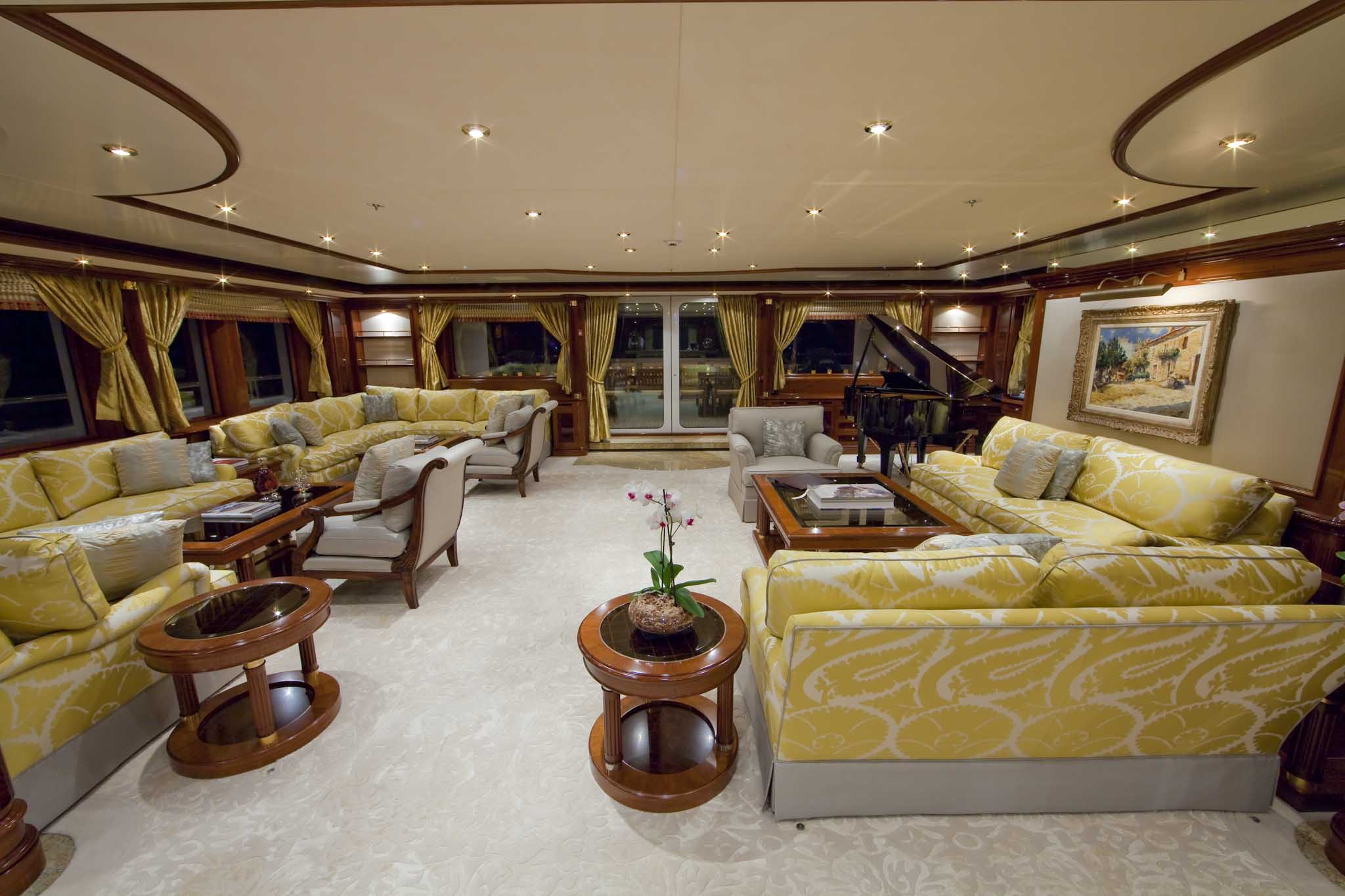 Intérieur du yacht Titania