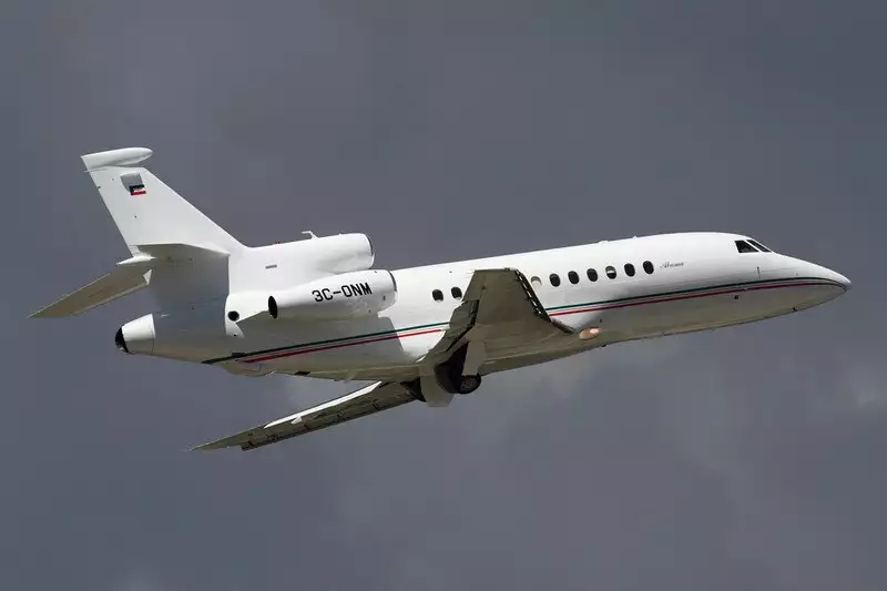 3C-ONM – Dassault Falcon 900 – Obiang Mangue