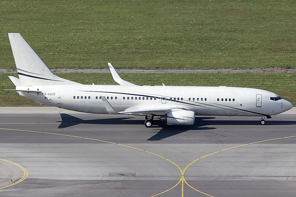 D-AACM B737 Dmitri Firtash