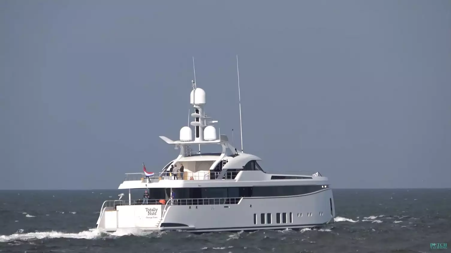 TOTALLY NUTS Yacht • Feadship • 2020 • Besitzer Sarkis Izmirlian