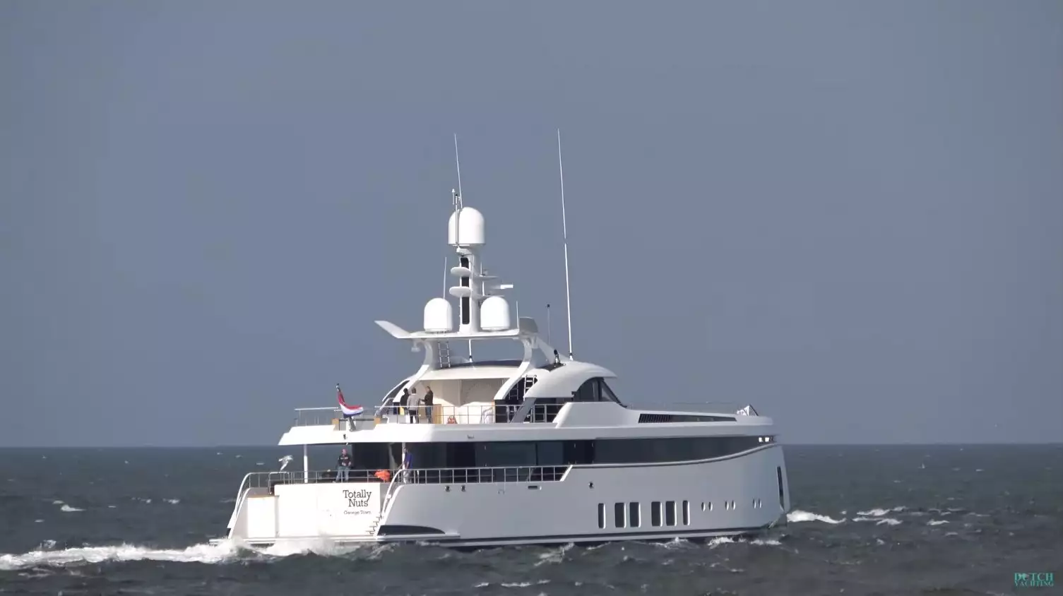 TOTALLY NUTS yat • Feadship • 2020 • sahibi Sarkis İzmirlian