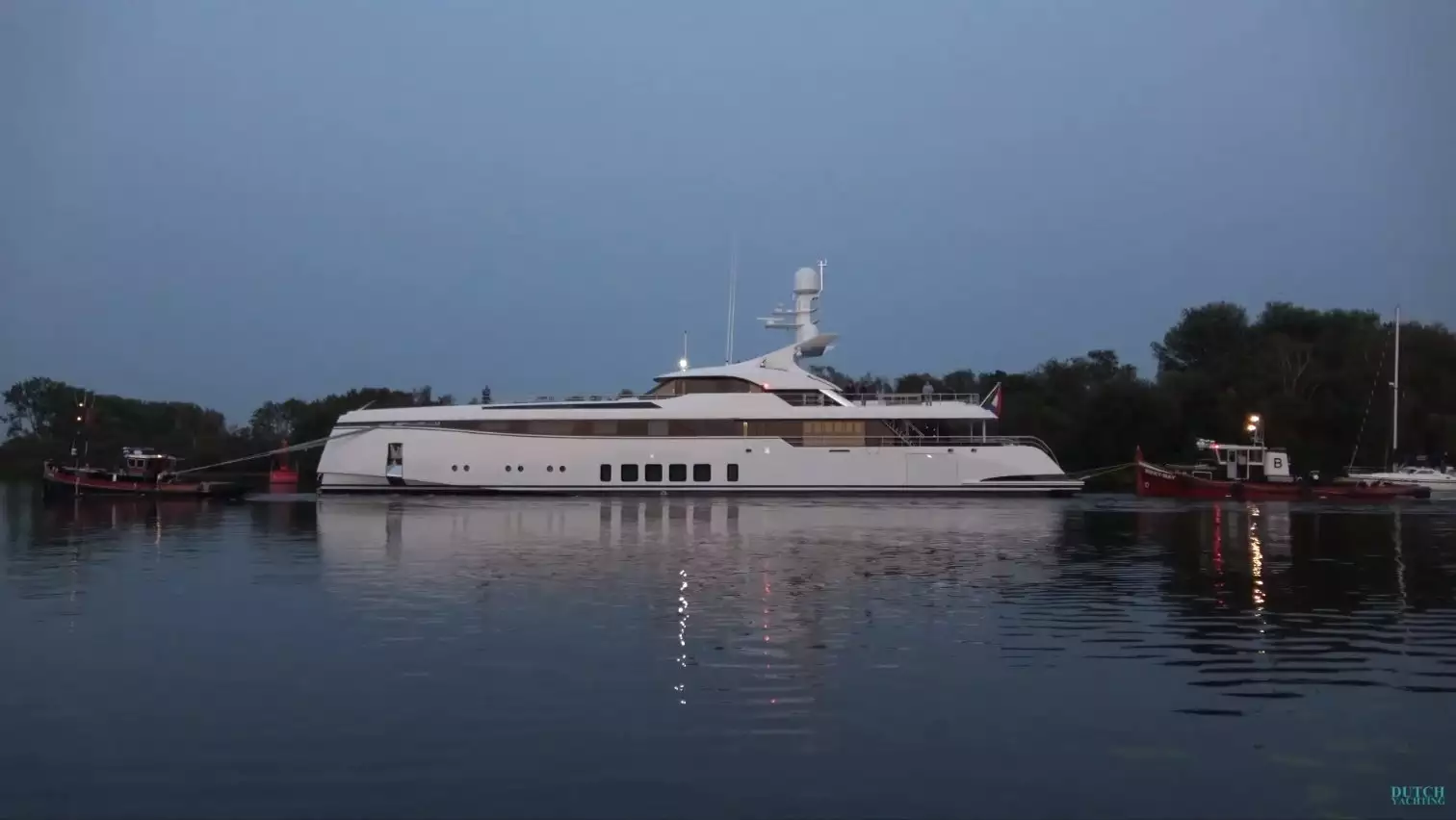 Яхта TOTALLY NUTS • Feadship • 2020 • владелец Саркис Измирлян