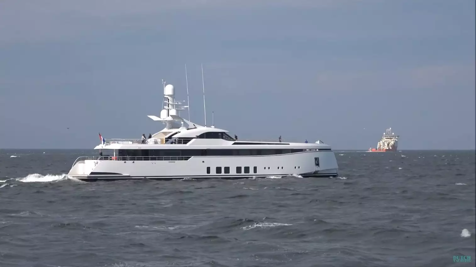 Yacht TOTALEMENT NUTS • Feadship • 2020 • propriétaire Sarkis Izmirlian