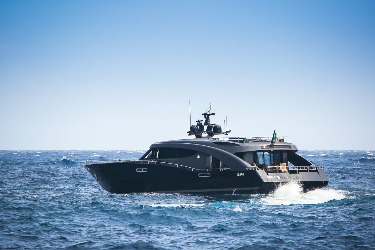 Liberté yacht - 27m - CCN - Robert Cavalli