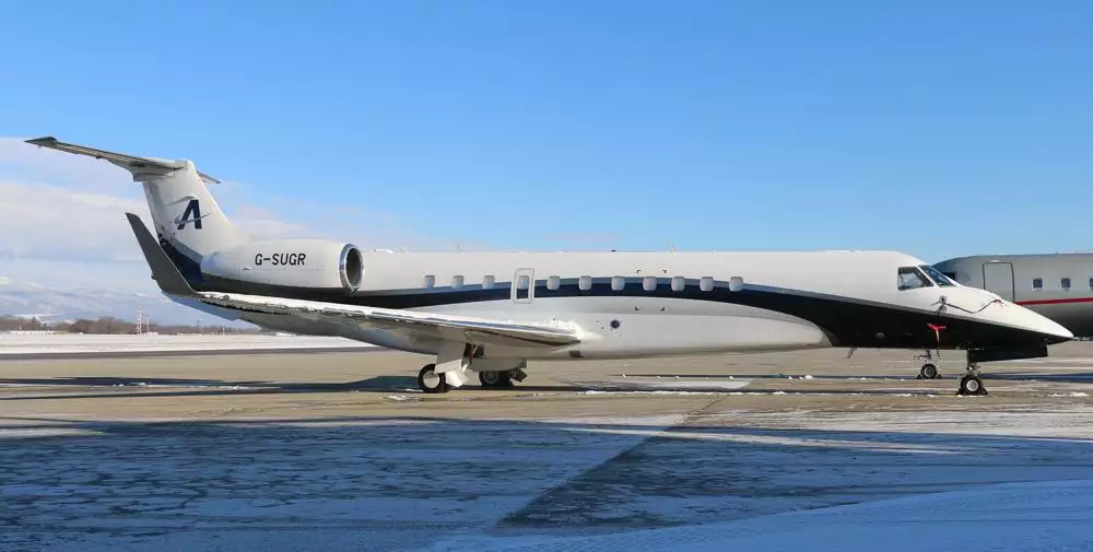 G-SUGR Embraer Legacy 650 طائرة خاصة لورد آلان شوجر