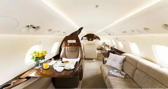 G-SUGR Embraer Legacy 650 طائرة خاصة لورد آلان شوجر