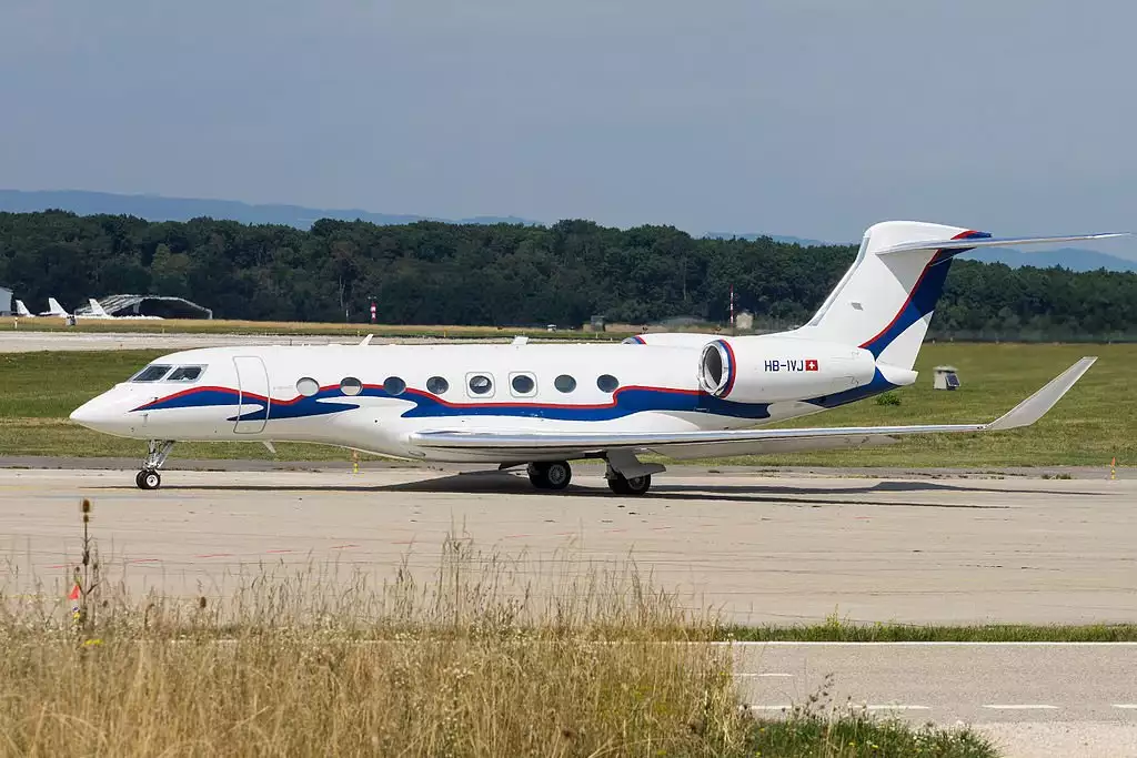 HB-IVJ – G650 – Sarkis Izmirlian