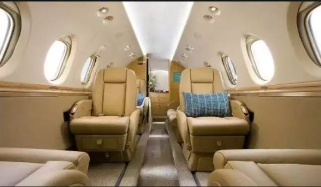 Самолет I-EDLO Hawker 750 Берлускони