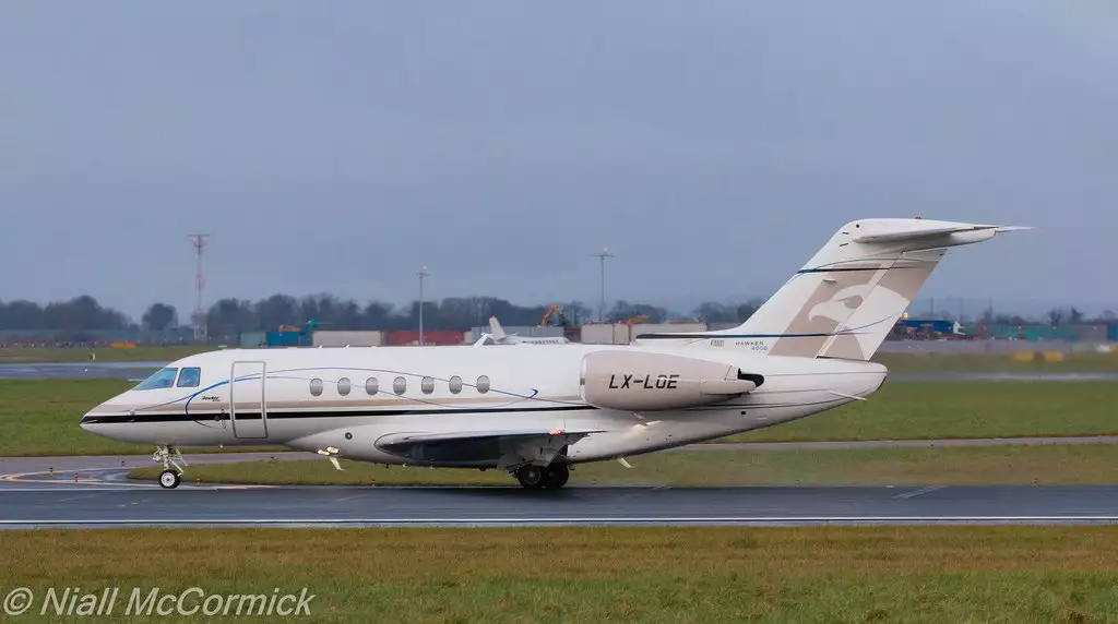 LX-LOE Hawker Валентин Завадников 