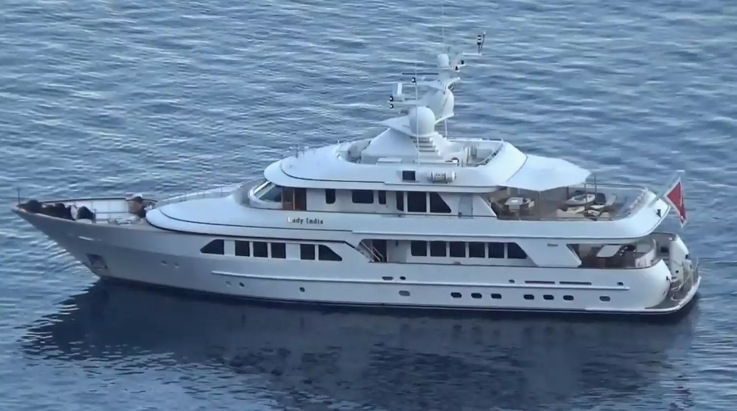 Şanslı ABD yatı (eski Lady Charlotte) – Feadship -2003 – Wim Beelen