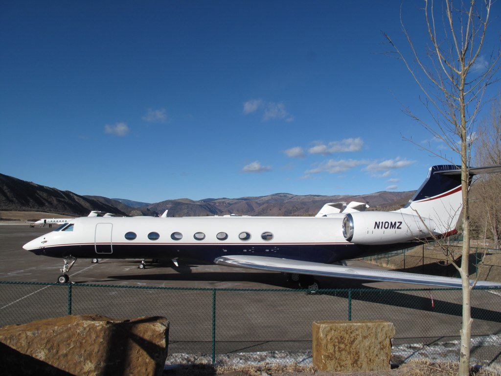 N10MZ G550 Mortimer Zuckerman privéjet