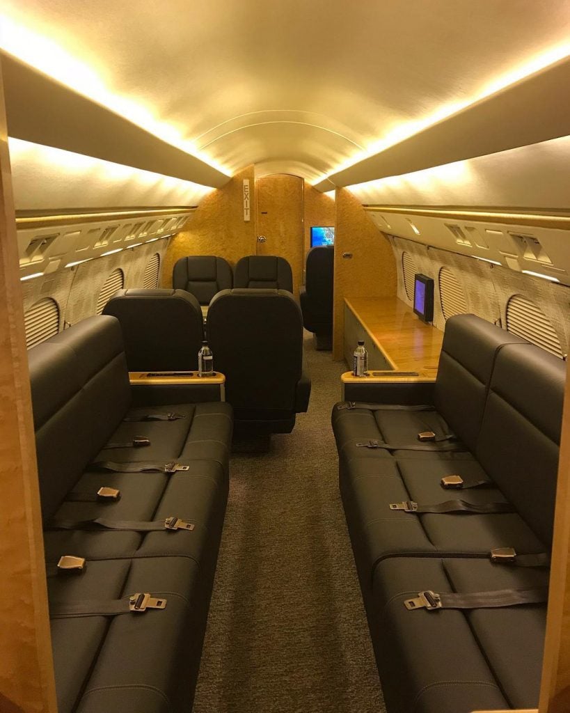 Interior del N151SD GIV Floyd Mayweather avión privado