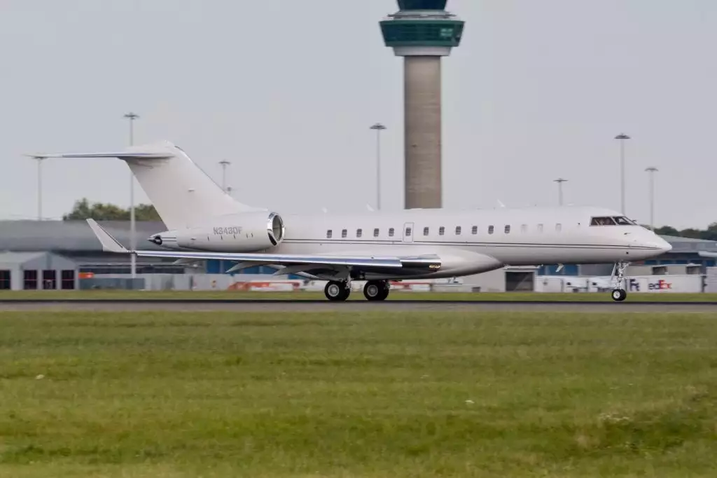 N343FD Bombardier Victor Hwang özel jeti