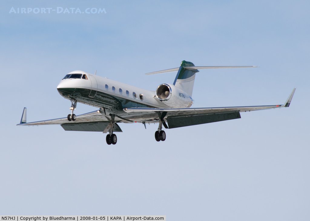 Частный самолет N57HJ Gulfstream G-IV Джона Керри