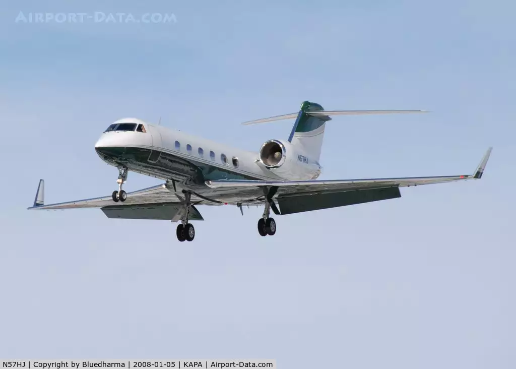 Частный самолет N57HJ Gulfstream G-IV Джона Керри