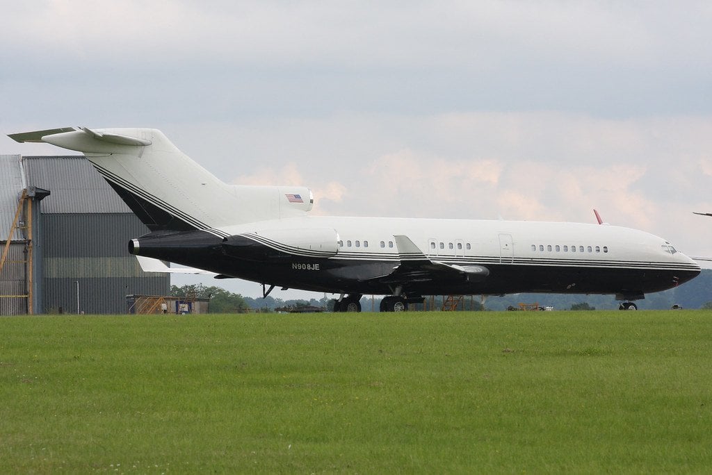 JEFFREY EPSTEIN - Dentro de su Jet Privado de $5,000,000 - N908JE - Boeing 727 - Lolita Express