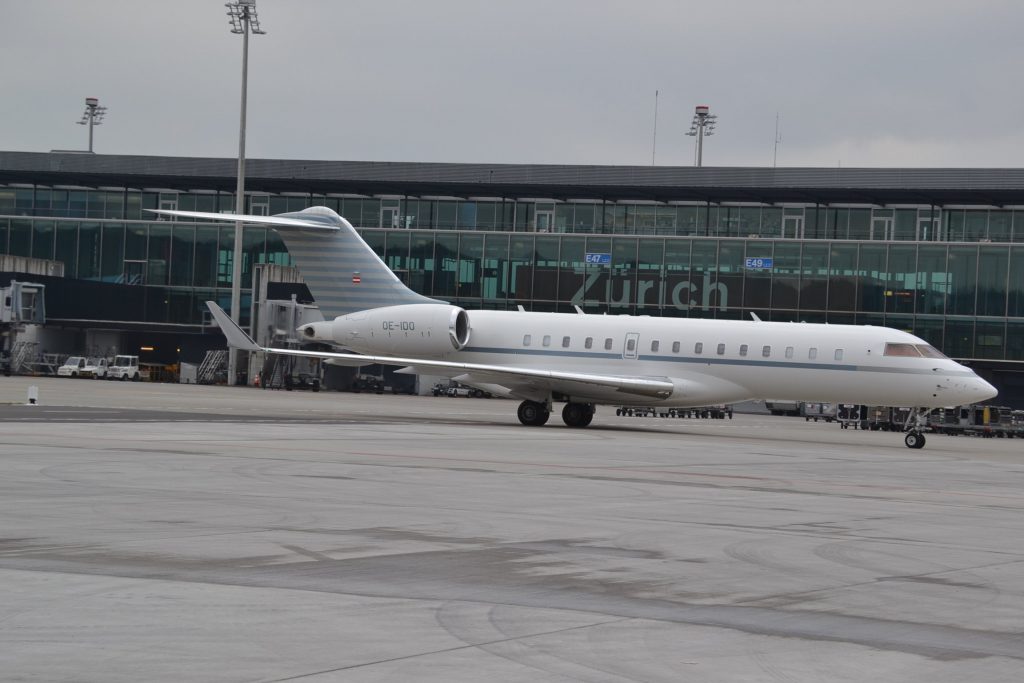 OE-IDO Bombardier Viktor Pinchuk private jet