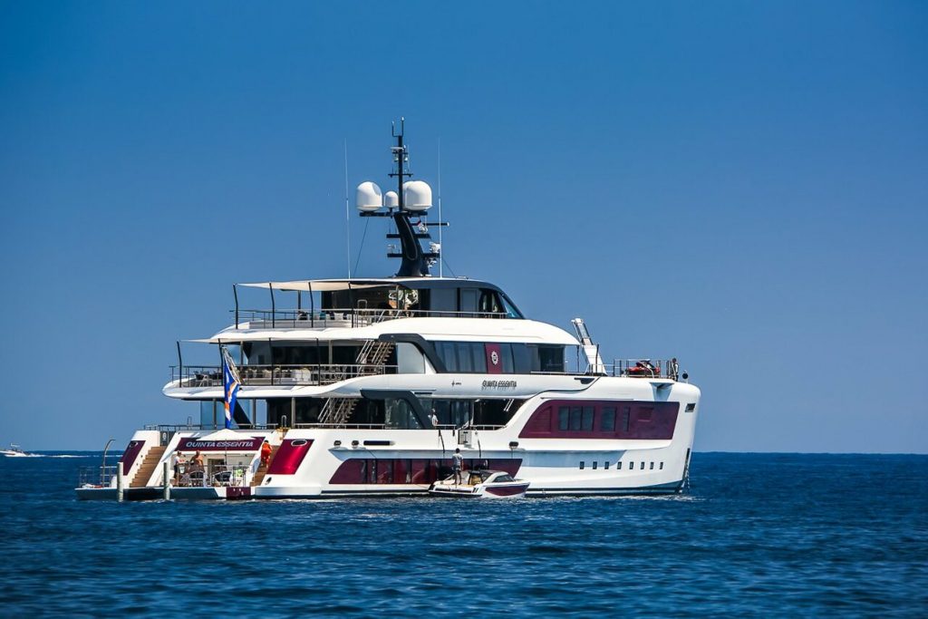 QUINTA ESSENTIA Yacht • Admiral Yachts • 2016 • Proprietario Valentin Zavadnikov