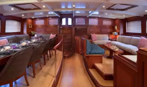 Interior del Holland Yachtbouw SY Athos 