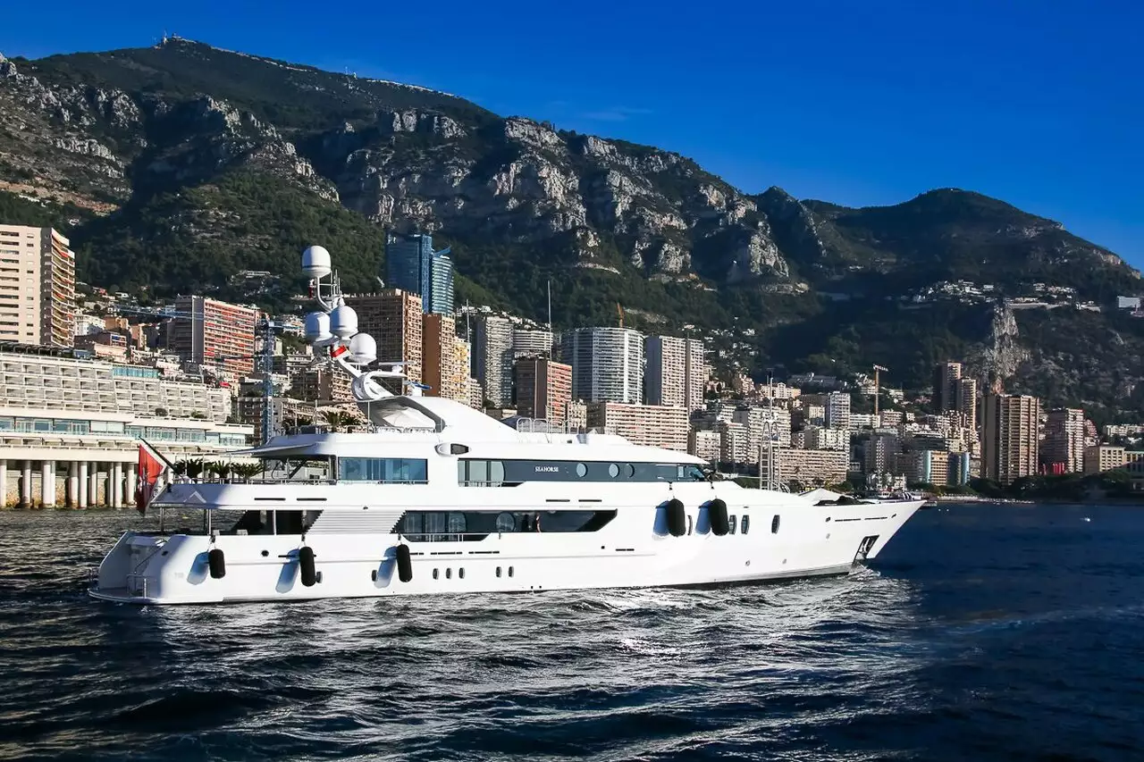 SEAHORSE Yacht • Amels • 1999 • Proprietário Robert Friedland
