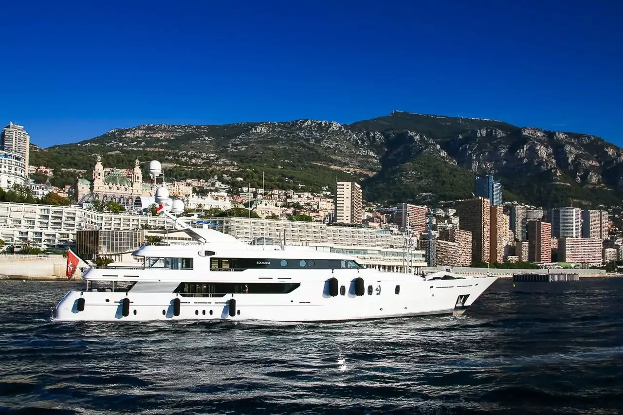 SEAHORSE Yacht • Amels • 1999 • Proprietário Robert Friedland