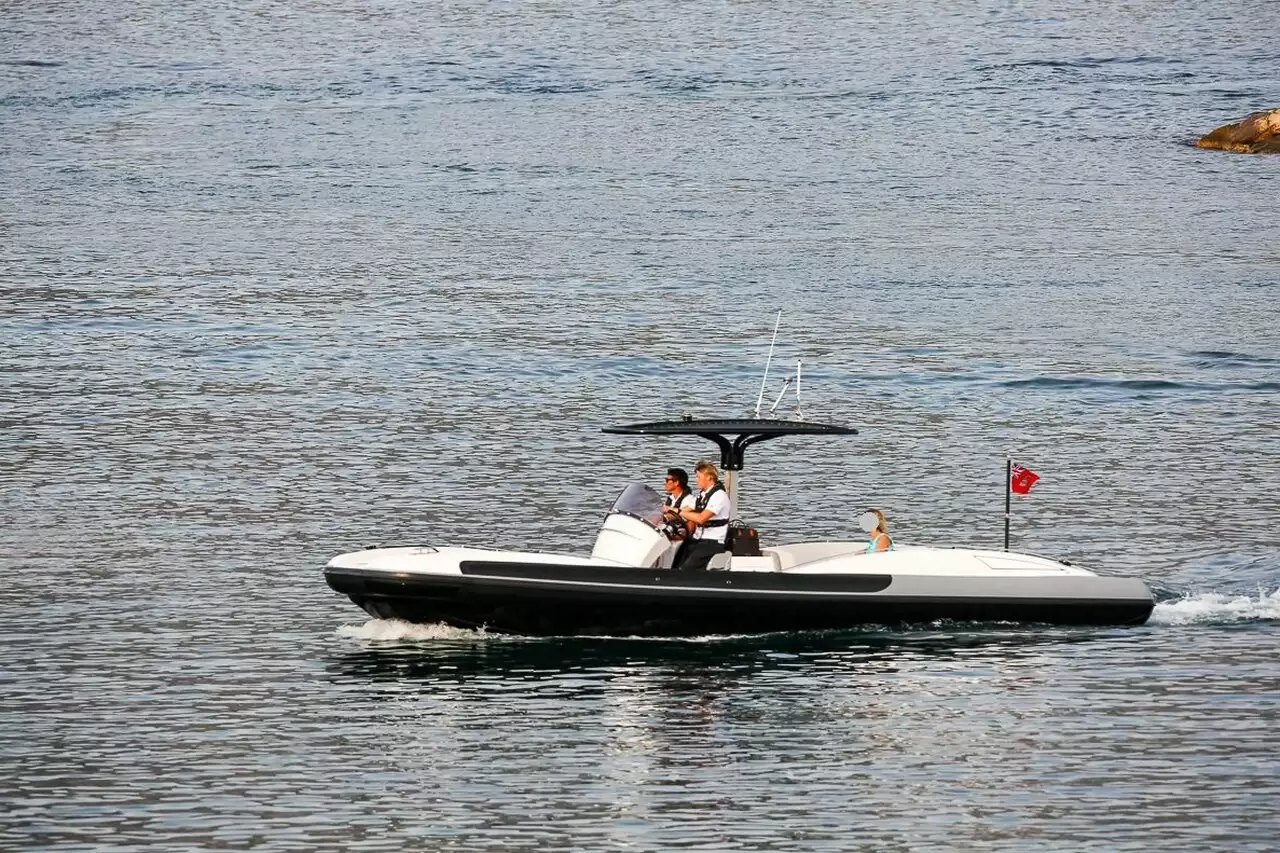 Iate Tender To Amore Vero (SY9 Beachlander) – 8,8m – Pascoe