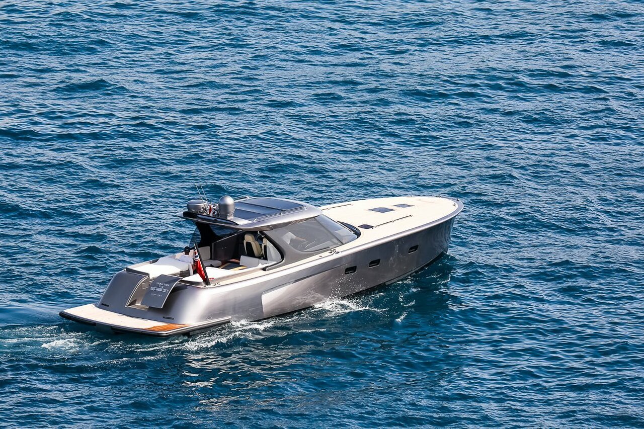 Beiboot für Yacht Space (MD53 Power) – 15,95 m – Maxi Dolphin