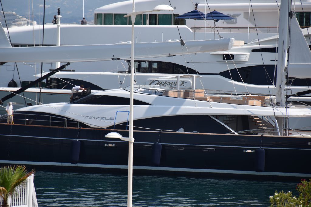 Yacht Twizzle • Royal Huisman • 2010 • Photos & Video