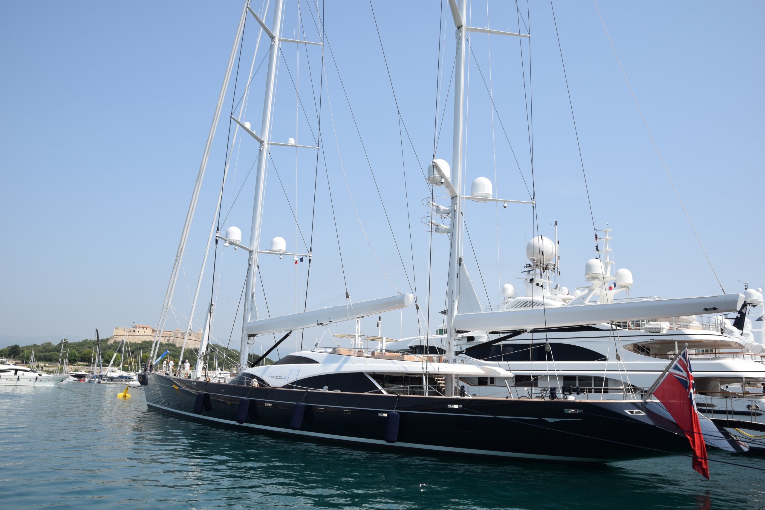 TWIZZLE Yacht • Royal Huisman • 2010 • Propriétaire Michael Bradfield