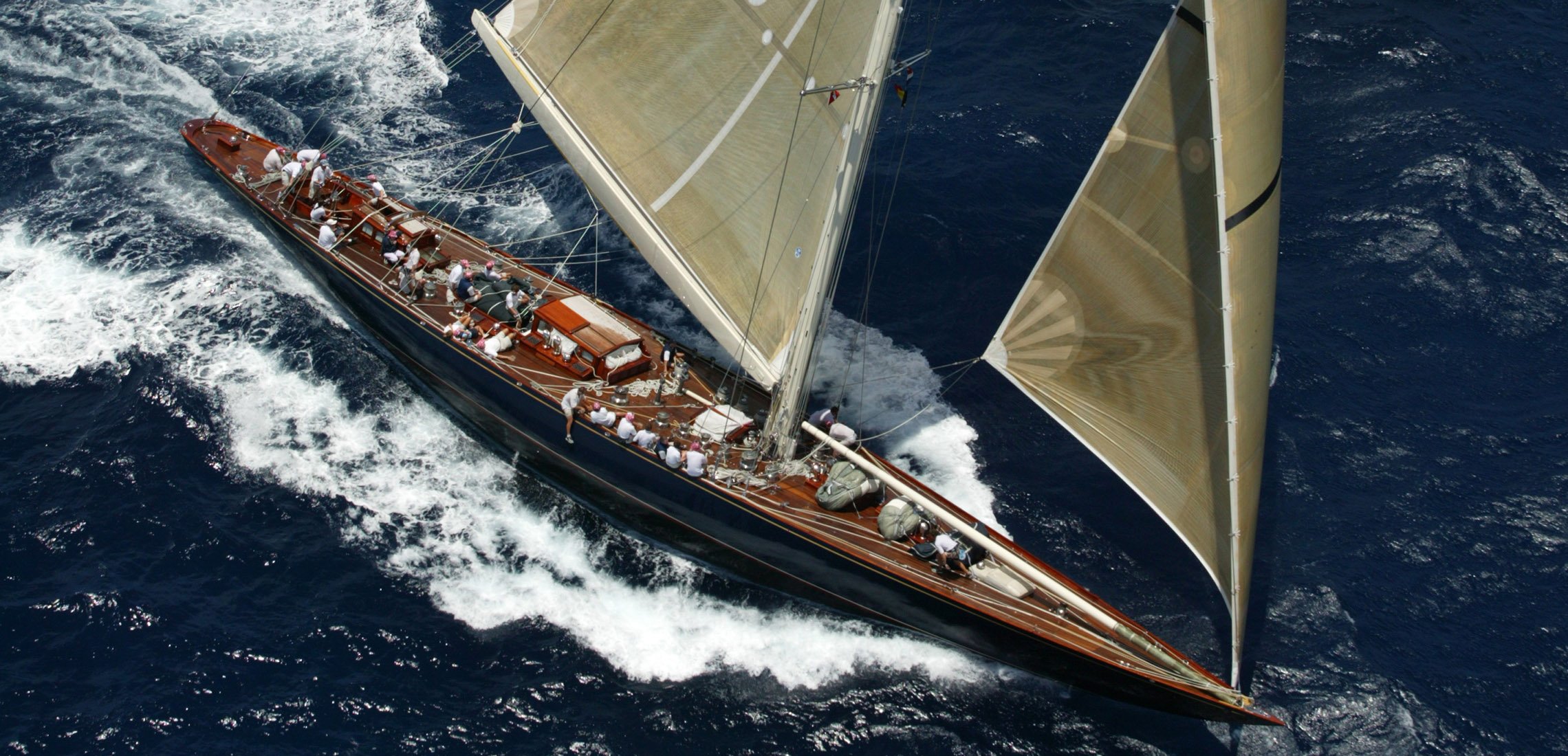 sailing yacht Velsheda